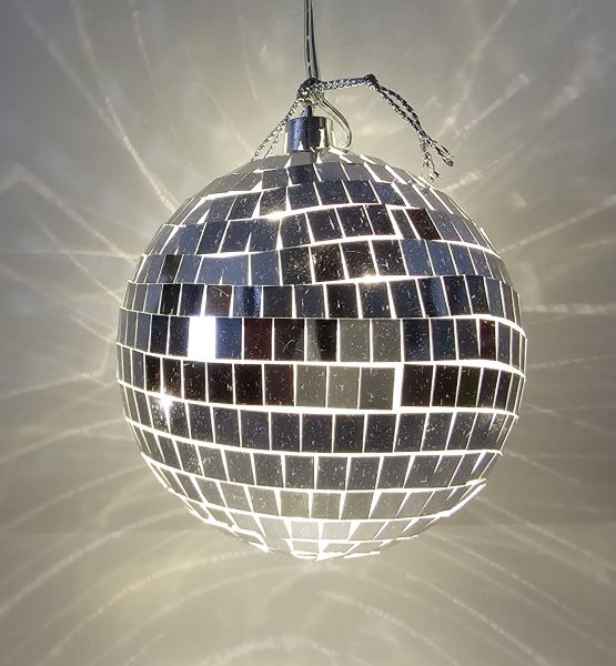 LED Kugel Lichterkette Batterie Discokugel 6 Stunden Timer 8cm silber