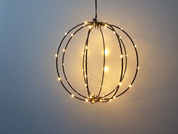 LED Kugel 20cm 50 LEDS Leuchtball extra warmweiß gold leuchtend Batterie Timer