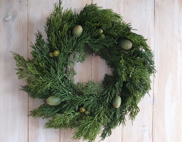 Thujakranz mit Zapfen 41cm Türdeko Wanddeko Adventskranz